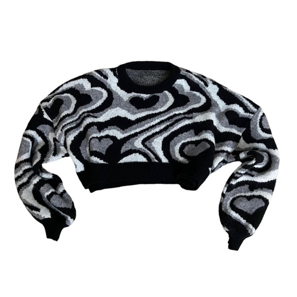 Cropped black and white heart pattern sweater - Picture 2 of 3